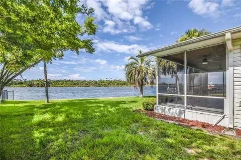 2010 NW 13th St, Crystal River, FL 34428