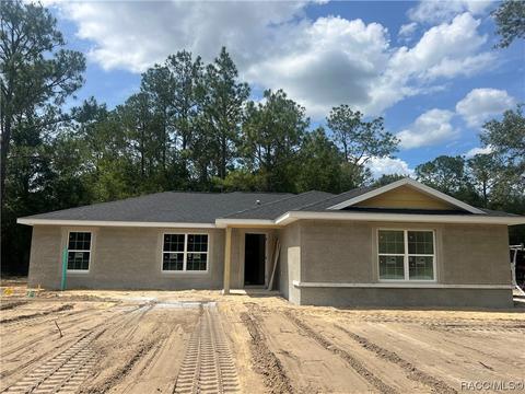 8810 N Cortlandt Dr, Citrus Springs, FL 34434