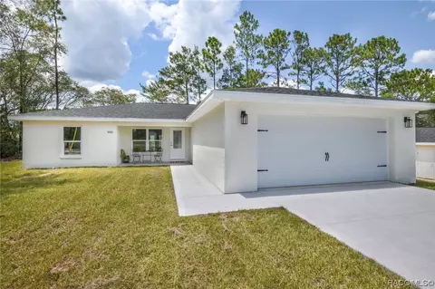 8020 N Pocono Dr, Citrus Springs, FL 34434