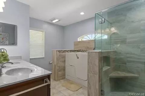 Bath - 1478 E Monopoly Loop, Inverness, FL 34453 photo 1 of 3