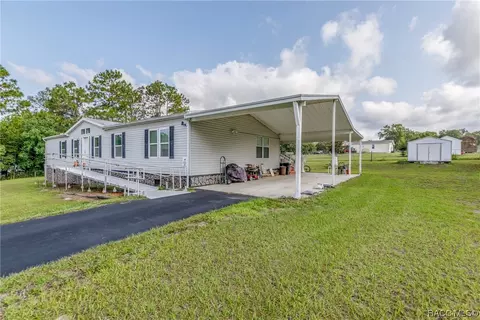 689 E La Salle St, Hernando, FL 34442 photo 3
