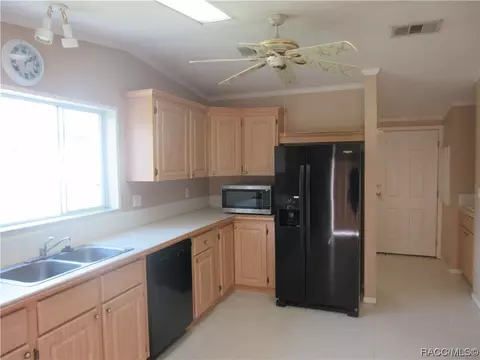 689 E La Salle St, Hernando, FL 34442 photo 7