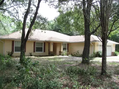 11715 W Wildflower St, Crystal River, FL 34428