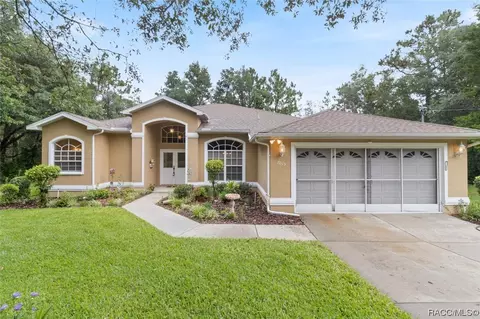 7015 W Pinebrook St, Crystal River, FL 34429
