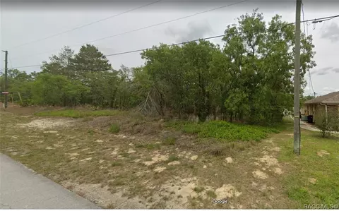 2525 W Paragon Ln, Citrus Springs, FL 34434