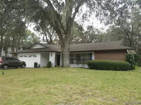 10 Jungleplum Ct S, Homosassa, FL 34446