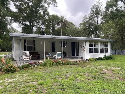 197 Vicki St, Inglis, FL 34449 photo 3
