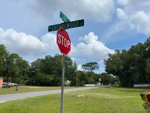6612 W Cherrywood St, Crystal River, FL 34429