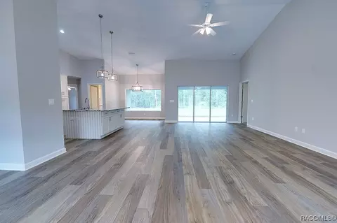225 W National St, Hernando, FL 34442 photo 8