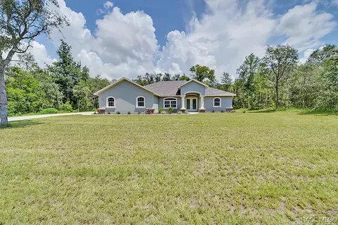 225 W National St, Hernando, FL 34442