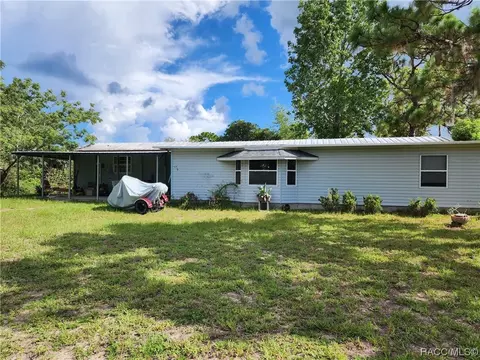 5155 W Corinas Ct, Homosassa, FL 34446