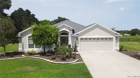 12157 NE 51st Cir, Oxford, FL 34484
