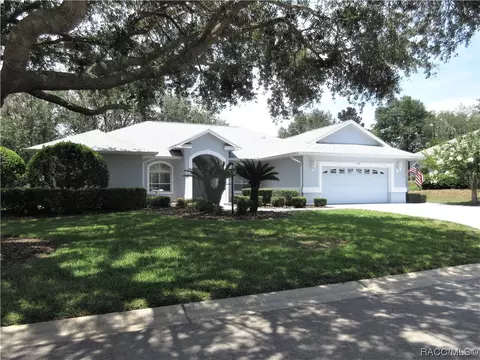 1695 N Marlborough Loop, Crystal River, FL 34429