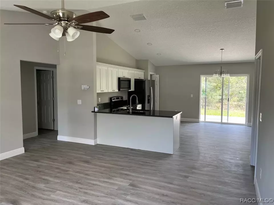 2495 W Chamberlain St, Citrus Springs, FL 34434 photo 5