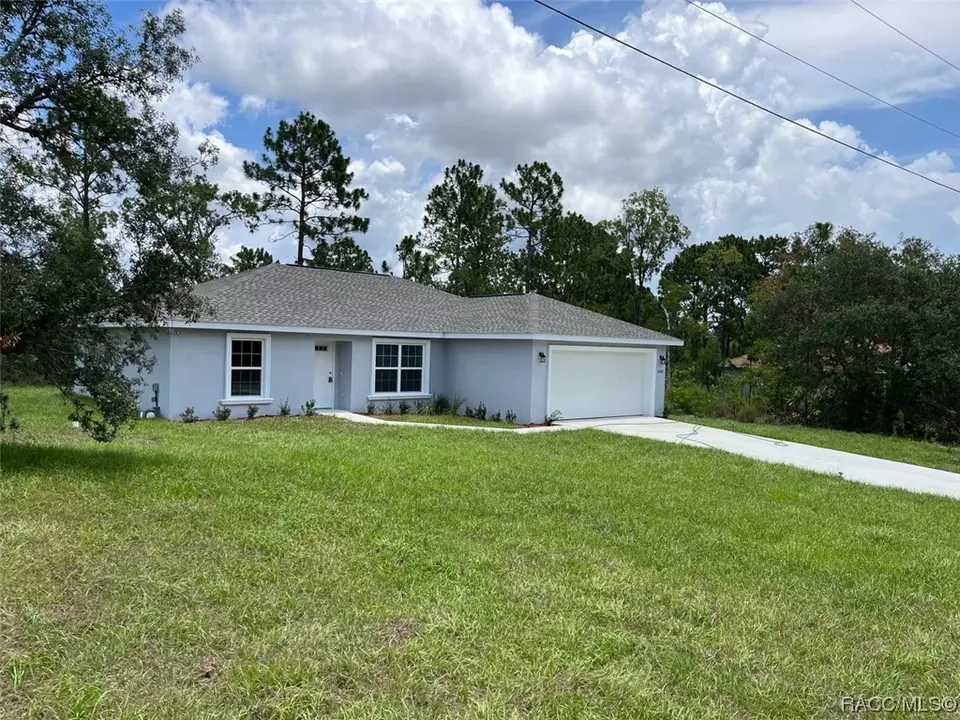  2495 W Chamberlain St, Citrus Springs, FL 34434 photo 2
