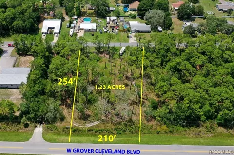 7735 W Ariane St, Homosassa, FL 34446