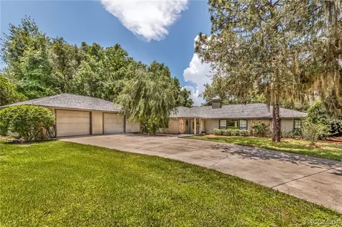 2710 S Cromwell Path, Inverness, FL 34450