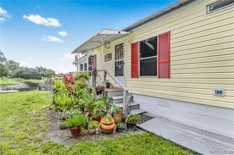 3960 N Bluewater Dr, Hernando, FL 34442