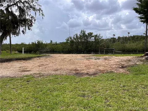 2225 S Paw Pt, Crystal River, FL 34429
