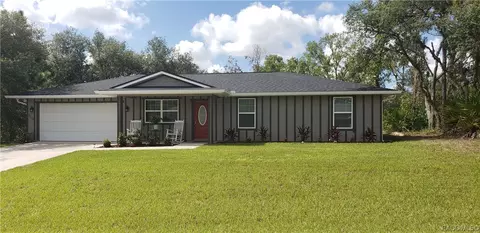 2504 W Chamberlain St, Citrus Springs, FL 34434