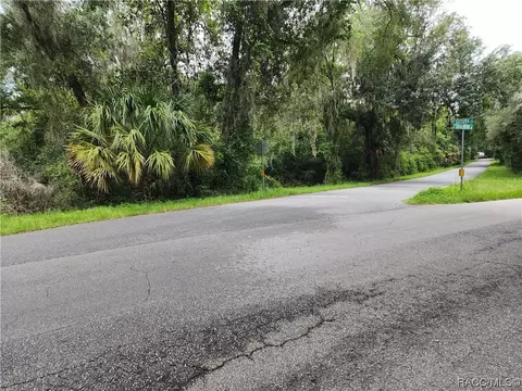 4319 E Shorewood Dr, Hernando, FL 34442