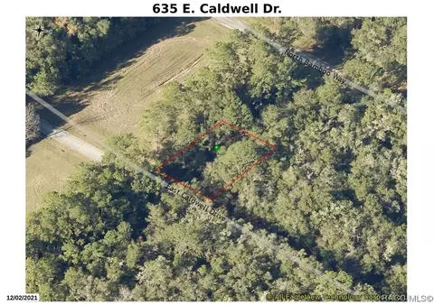 635 E Caldwell Dr, Citrus Springs, FL 34434