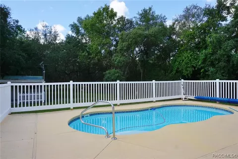1294 E Cleveland St, Hernando, FL 34442 photo 2