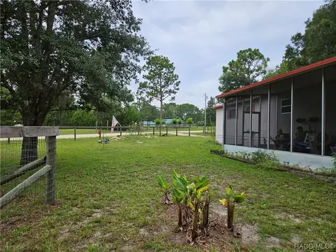 11751 SE 81st St, Morriston, FL 32668