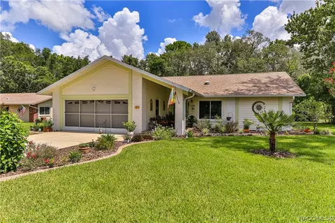 42 Hollyhock Ct, Homosassa, FL 34446