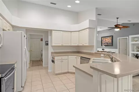 490 E Dakota Ct, Hernando, FL 34442 photo 11
