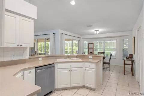 490 E Dakota Ct, Hernando, FL 34442 photo 12