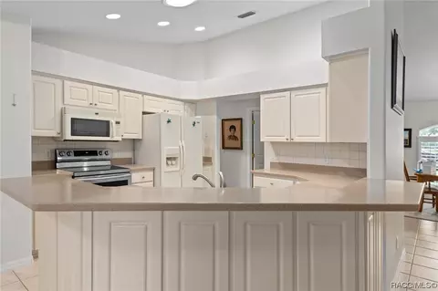 490 E Dakota Ct, Hernando, FL 34442 photo 13
