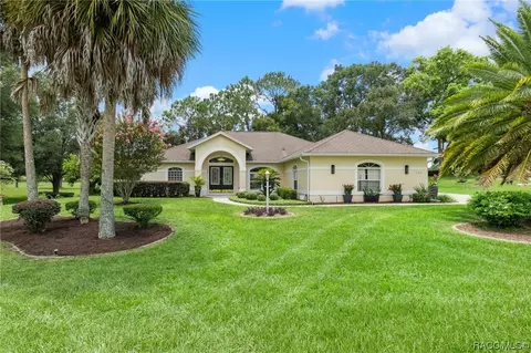 490 E Dakota Ct, Hernando, FL 34442 photo 2
