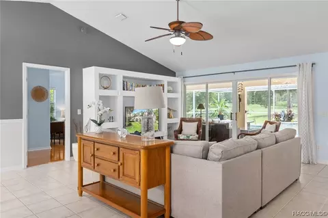 490 E Dakota Ct, Hernando, FL 34442 photo 6