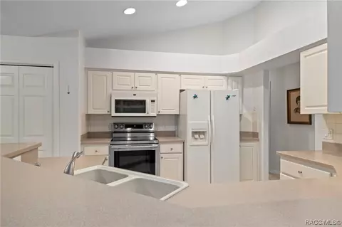 490 E Dakota Ct, Hernando, FL 34442 photo 14
