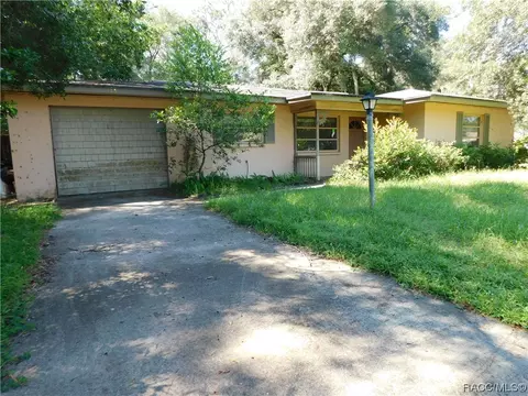 215 Hofstra St, Inverness, FL 34452