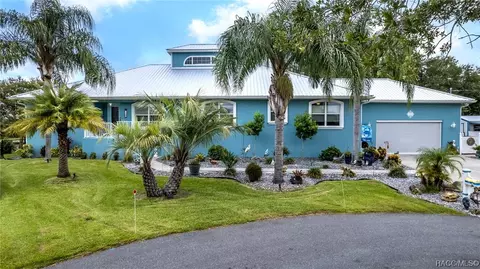 11905 W Sunnybrook Ct, Crystal River, FL 34429