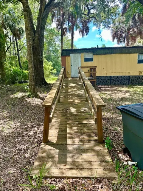 53 Rachel Ave, Inglis, FL 34449 photo 3