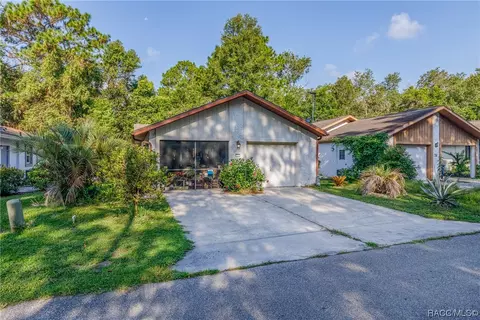 72 Golfview Dr, Homosassa, FL 34446