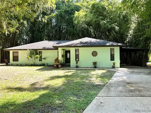 7677 S Crescent Loop, Floral City, FL 34436