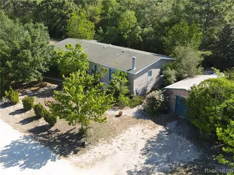 5811 S Candy Cane Dr, Homosassa, FL 34446