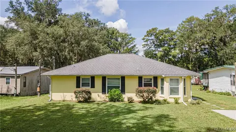 5210 S Withlapopka Dr, Floral City, FL 34436