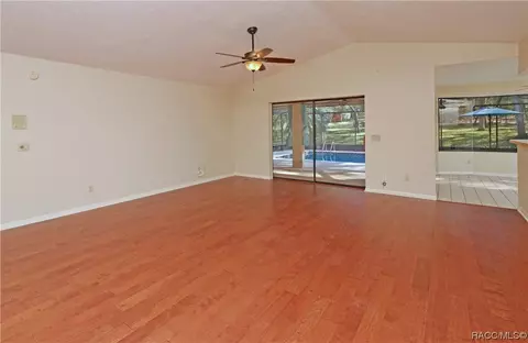 306 W Keller St, Hernando, FL 34442 photo 4
