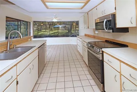 306 W Keller St, Hernando, FL 34442 photo 10