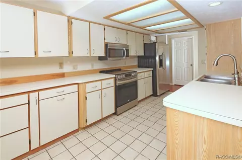 306 W Keller St, Hernando, FL 34442 photo 9