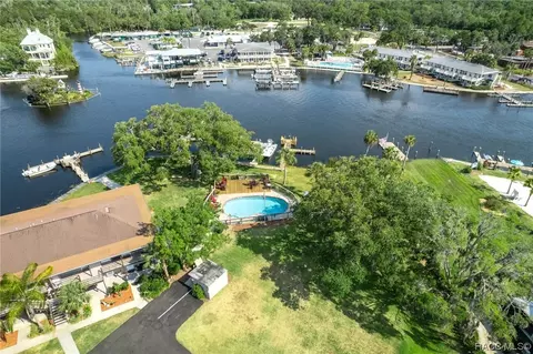 5111 S Gray Pelican Way, Homosassa, FL 34448