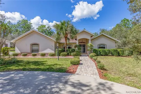 4693 W Tomahawk Dr, Beverly Hills, FL 34465