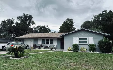 6215 W Fox Ln, Crystal River, FL 34429