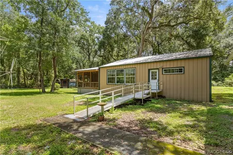 7515 S Hollow Pt, Floral City, FL 34436