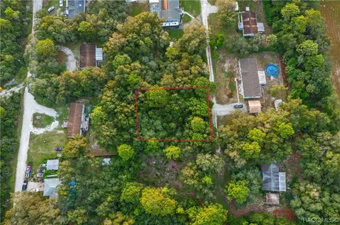 6831 W Phillips Ct, Crystal River, FL 34429